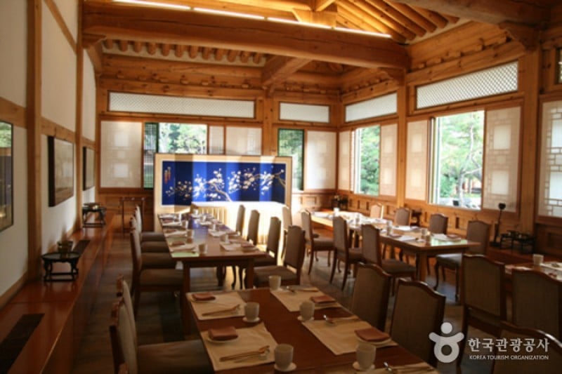 Bongraeheon Mayfield Hotel (2/15)