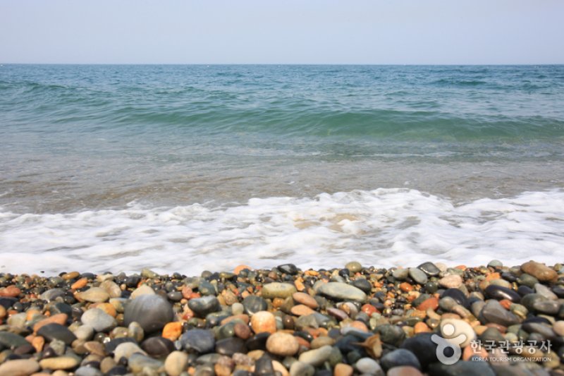 Shin-myung Jeong-ja Beach  (1/22)