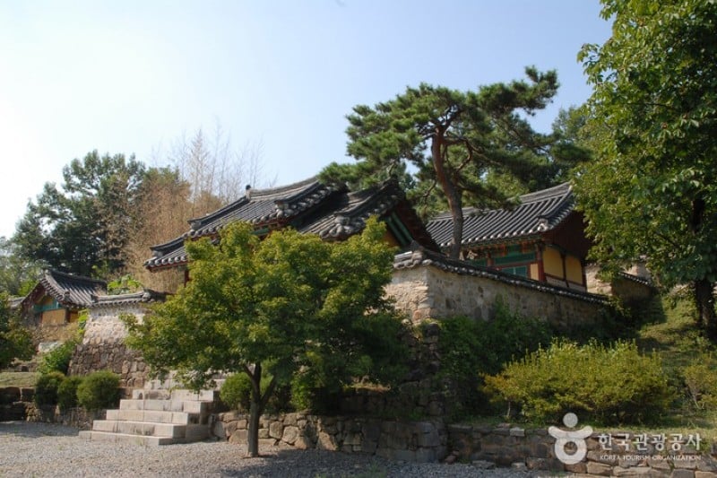 Haposeowon Confucian School  (4/7)