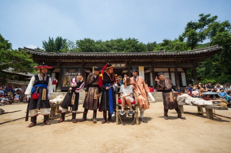'2016 Welcome to Joseon' Korean Folk Village Joseon Live Variety Festival  (1/4)