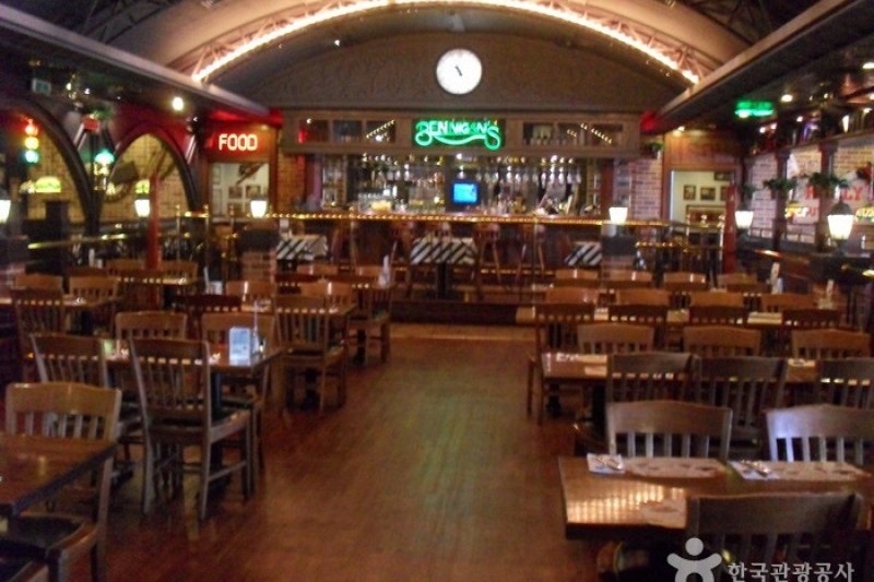 Bennigan's - Seoul Station Branch  (3/8)