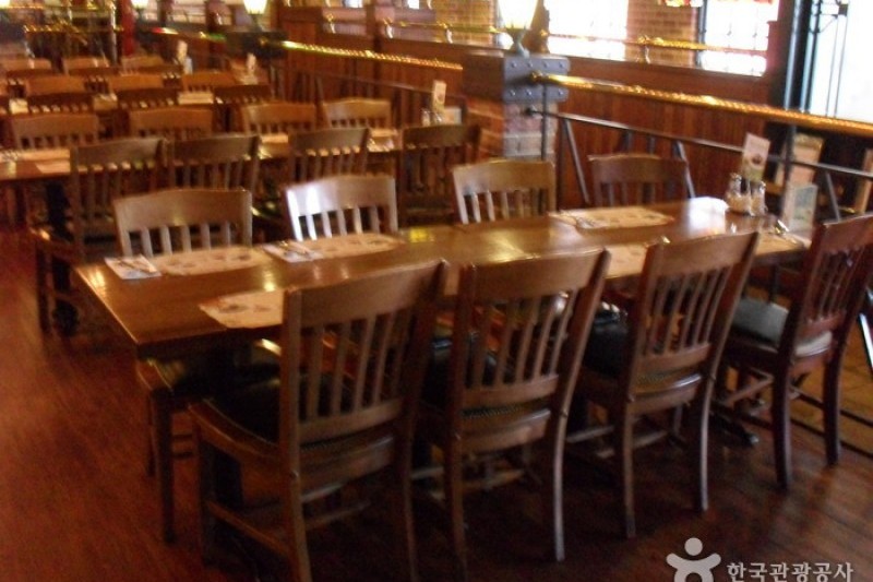 Bennigan's - Seoul Station Branch  (4/8)