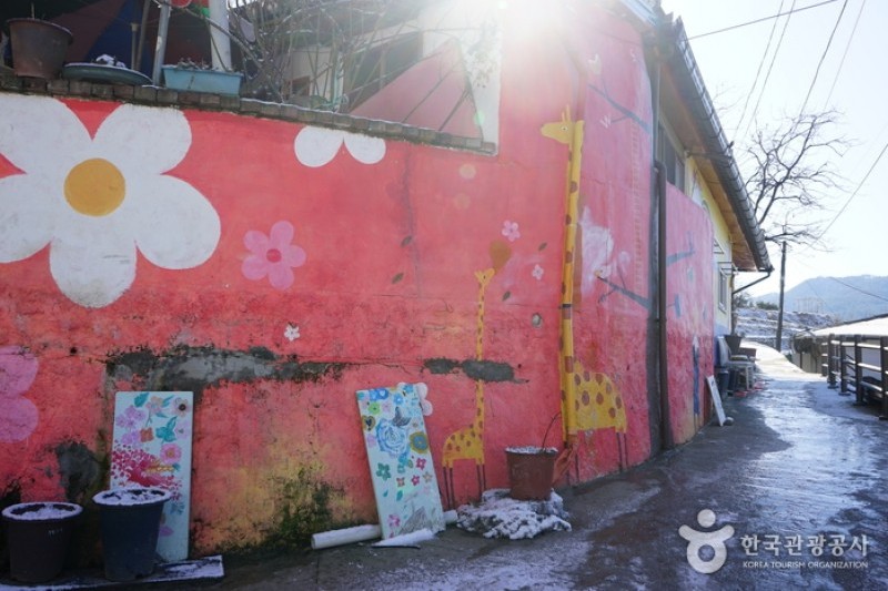 Jaman Mural Village  (1/17)