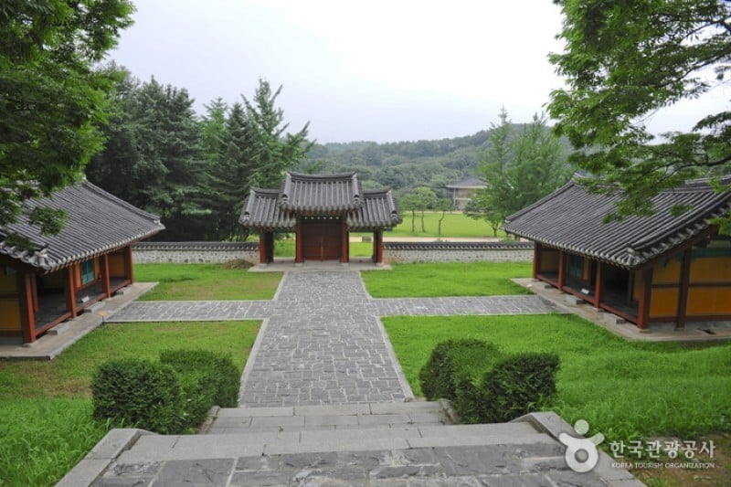 Yulgok Historical Site  (18/25)