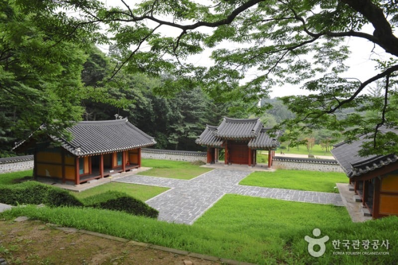 Yulgok Historical Site  (19/25)