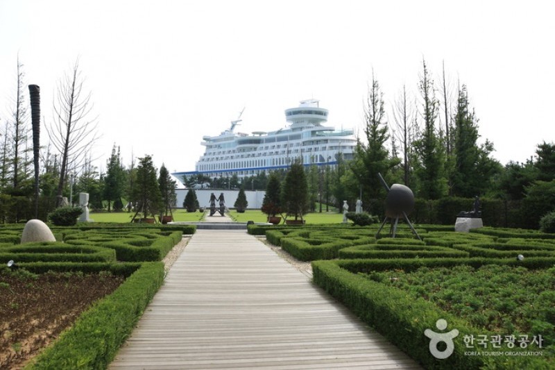 Sun Cruise Theme Park  (18/21)