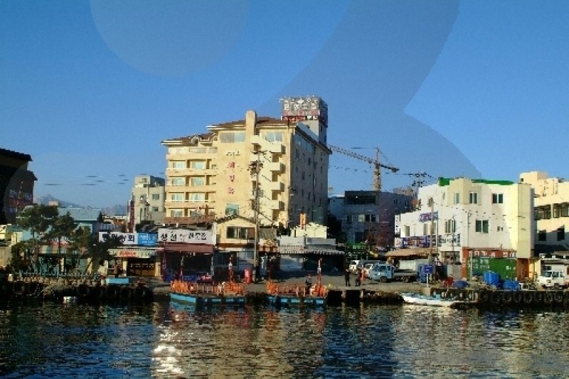Abai Village Ferry  (1/11)