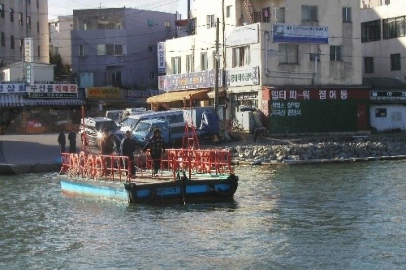 Abai Village Ferry  (2/11)