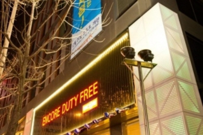 Encore Duty Free  (2/9)
