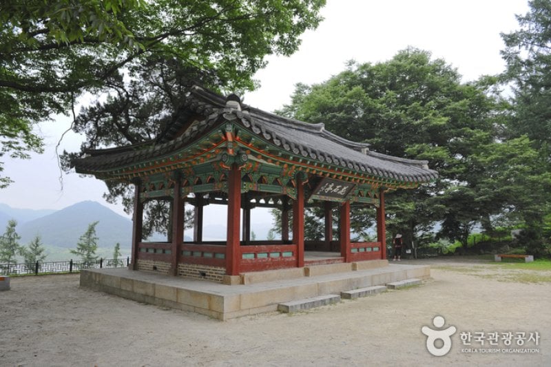 Hwaseokjeong Pavilion  (4/11)