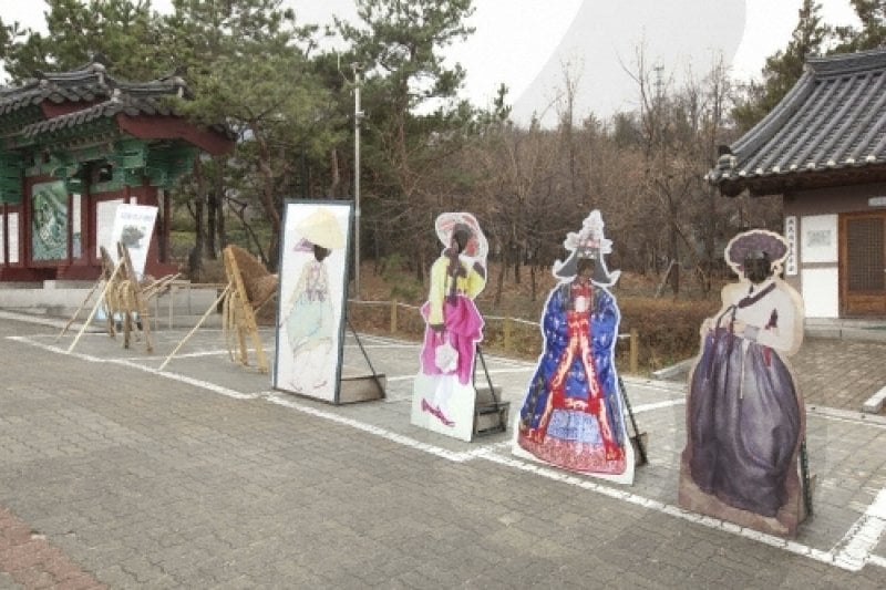 Namsangol Hanok Village Daeboreum Event  (3/7)