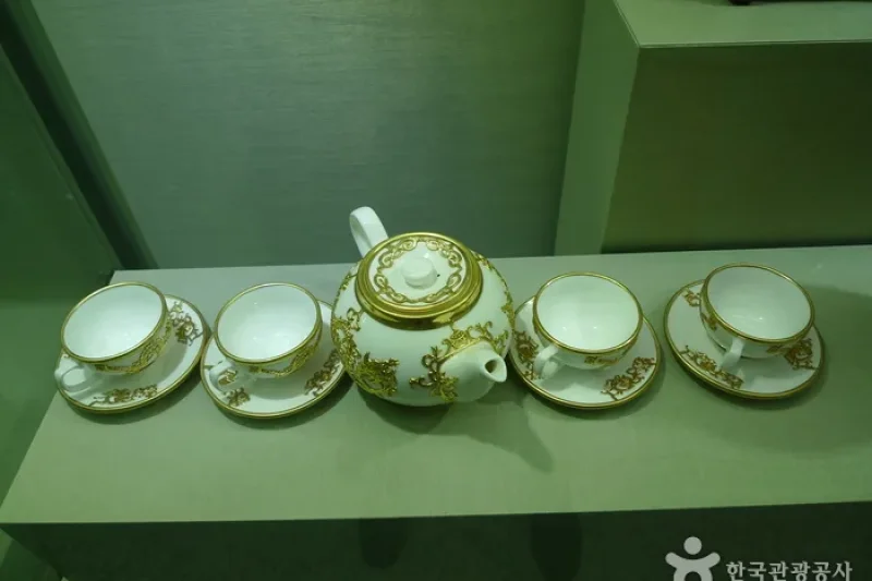 Korean-Chinese Cultural Center  (11/15)