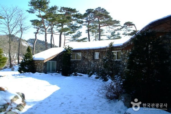 Villa of Lee Ki-poong