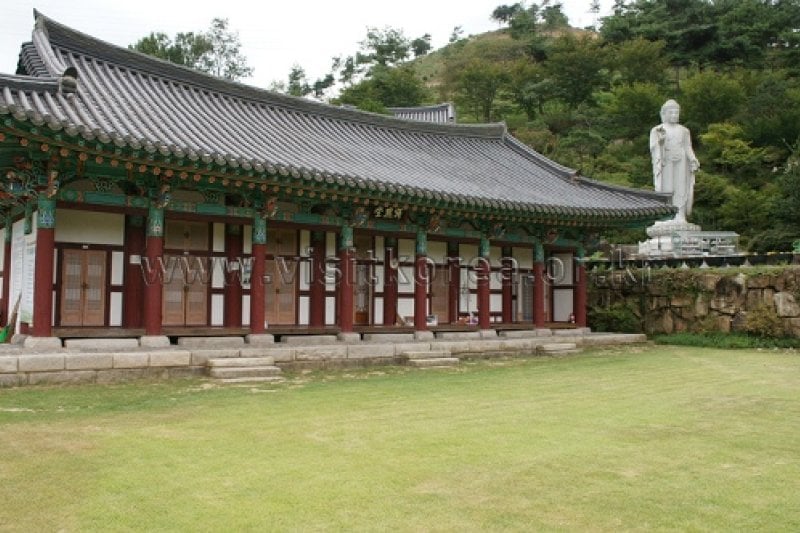 Yeongpyeongsa Temple  (2/9)