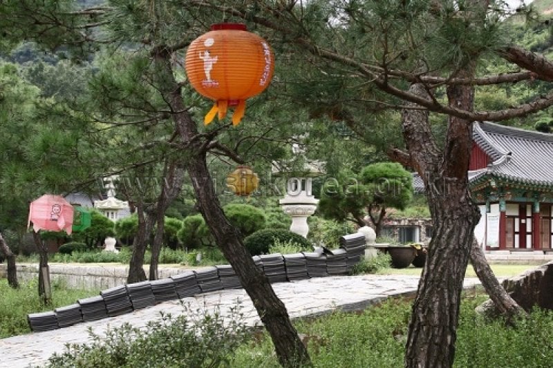 Yeongpyeongsa Temple  (4/9)