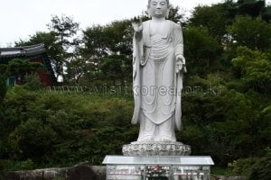 Yeongpyeongsa Temple 
