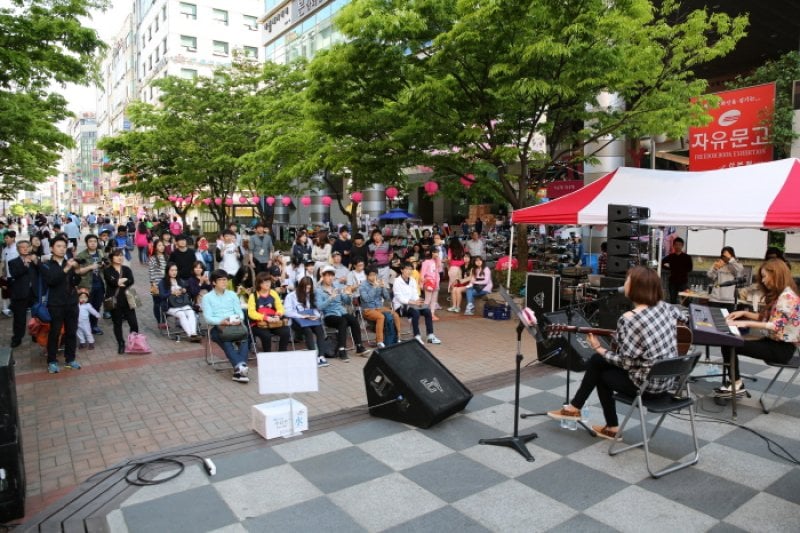 Gunpo Royal Azalea Festival  (7/19)