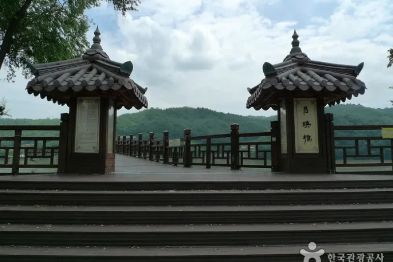 Woryeonggyo Bridge  (13/26)