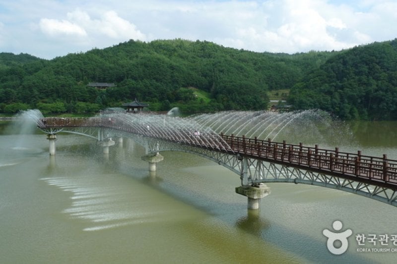 Woryeonggyo Bridge  (17/26)