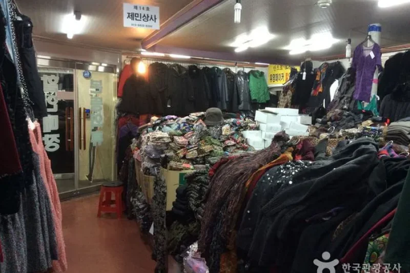 Namdaemun Market Bondong Clothing Shopping Center  (5/5)