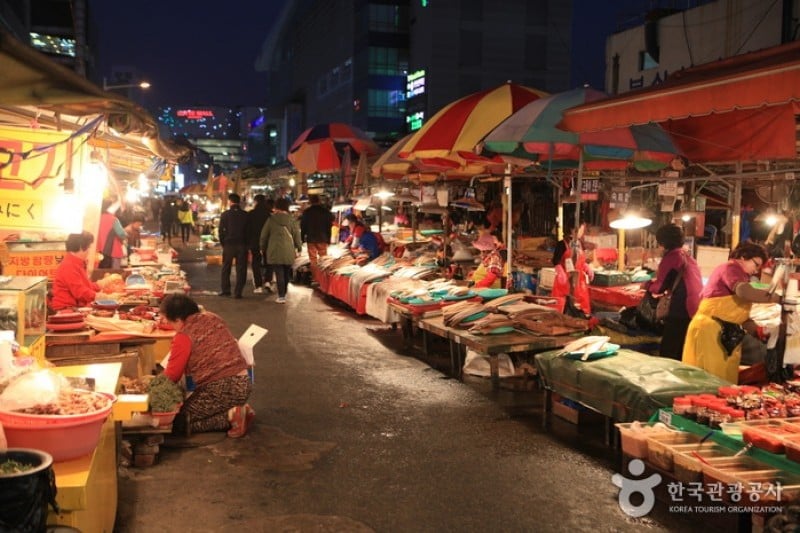 Jagalchi Market (부산 자갈치시장) (16/17)