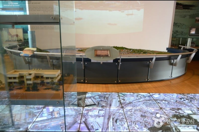 Incheon Open Port Modern Architecture Exhibition Center  (1/22)
