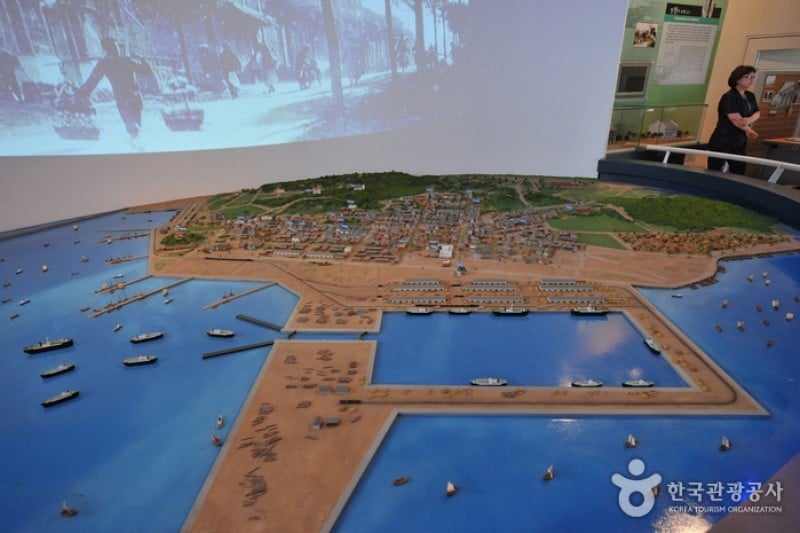 Incheon Open Port Modern Architecture Exhibition Center  (14/22)