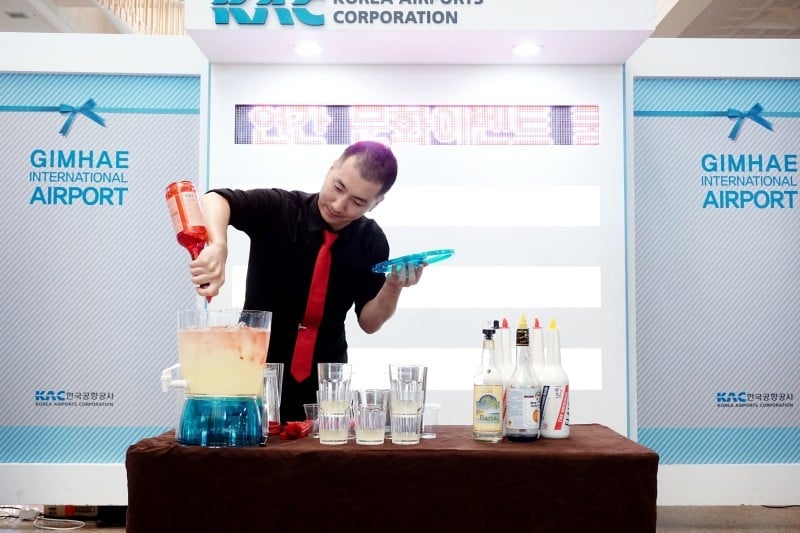 Culture is Here!atGimhae International Airport Cocktail performance heldas a seasonal festival by the Korea Airports Corporation (14/31)