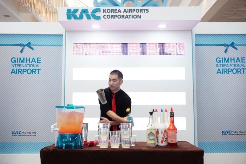 Culture is Here!atGimhae International Airport Cocktail performance heldas a seasonal festival by the Korea Airports Corporation (16/31)