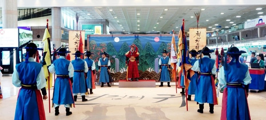 I saw the Return of the Heavenly Swordperformance of the Korea Tourism Organization at Gimhae International Airport (3/40)