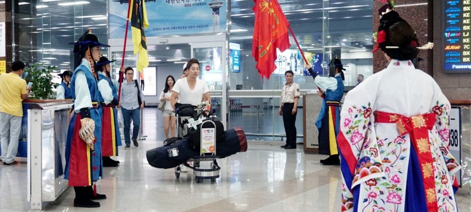 I saw the Return of the Heavenly Swordperformance of the Korea Tourism Organization at Gimhae International Airport (34/40)