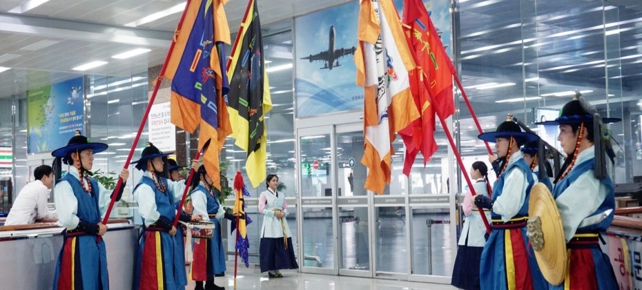 I saw the Return of the Heavenly Swordperformance of the Korea Tourism Organization at Gimhae International Airport (37/40)