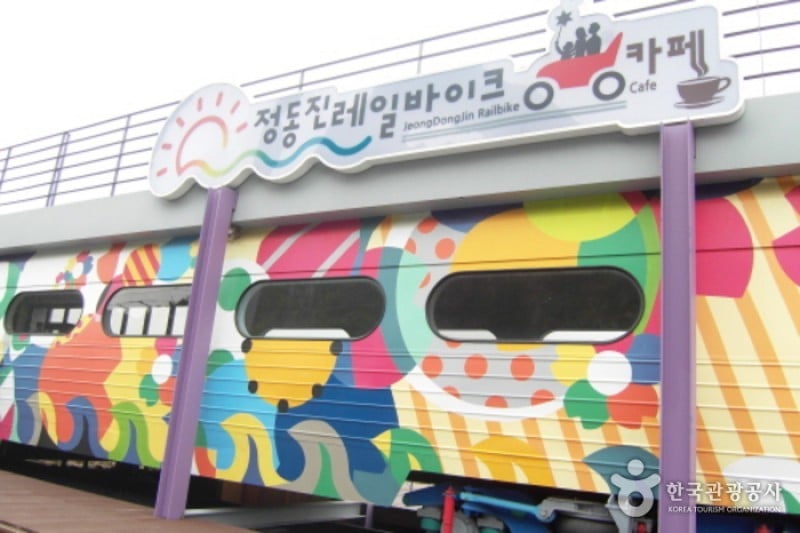 Jeongdongjin Rail Bike  (2/4)