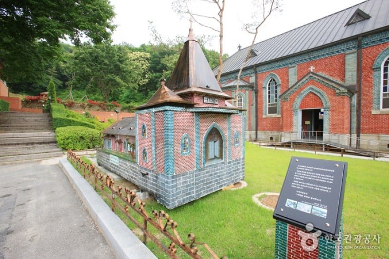 Gamgok Maegoe Virgin Mary Catholic Cathedral  (15/20)