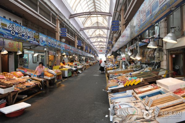 Mokpo Specialty Seafood Market