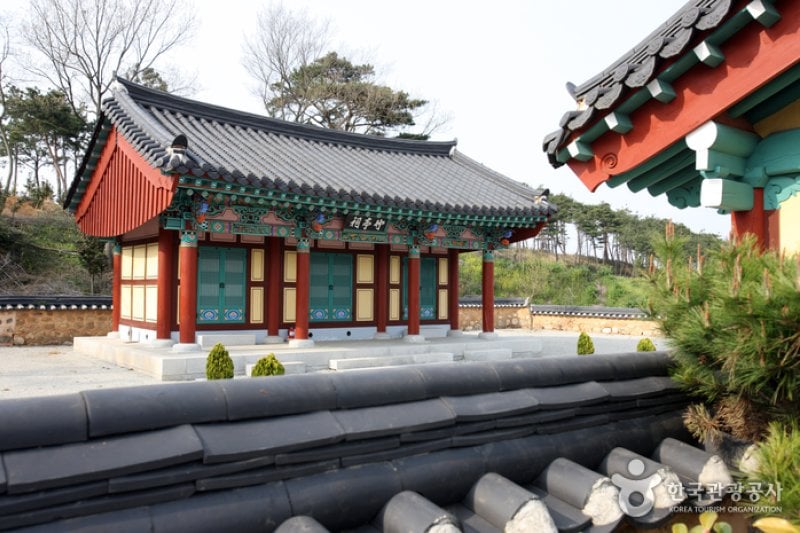 Yeongam Gurim Hanok Village  (23/42)