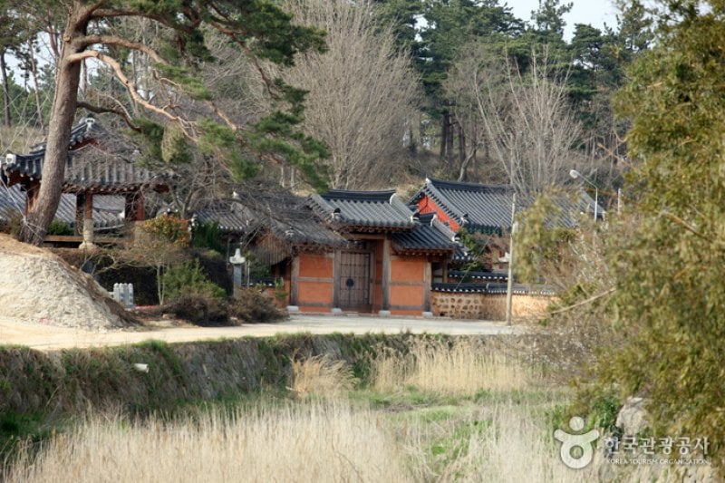 Yeongam Gurim Hanok Village  (25/42)