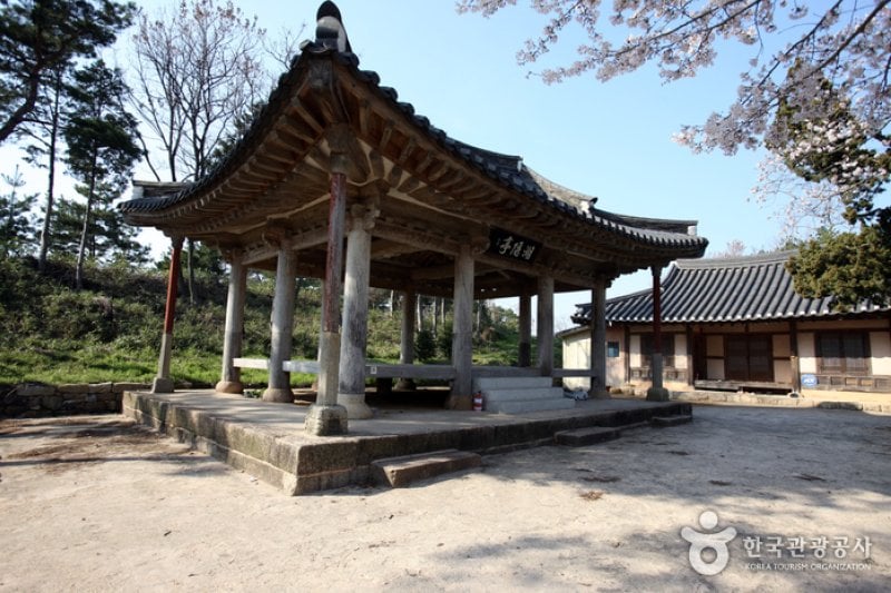 Yeongam Gurim Hanok Village  (30/42)