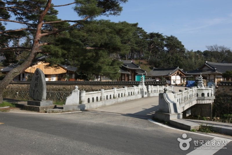 Yeongam Gurim Hanok Village  (39/42)