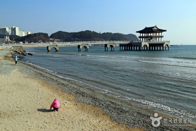 Yeongildae Beach 
