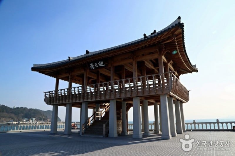 Yeongildae Beach 