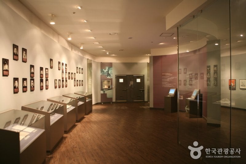 Democracy Park  (4/6)