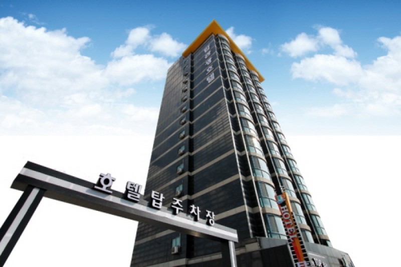 Top Hotel  (1/17)