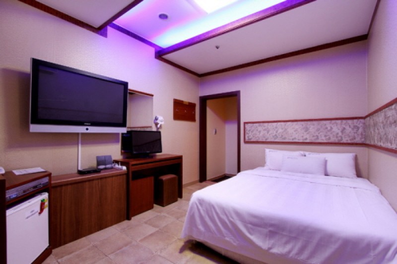 Top Hotel  (10/17)