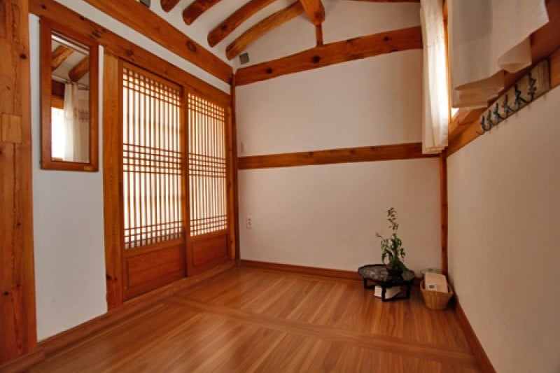 Todaki Guesthouse - Hanok Stay (한옥스테이 토다기게스트하우스)