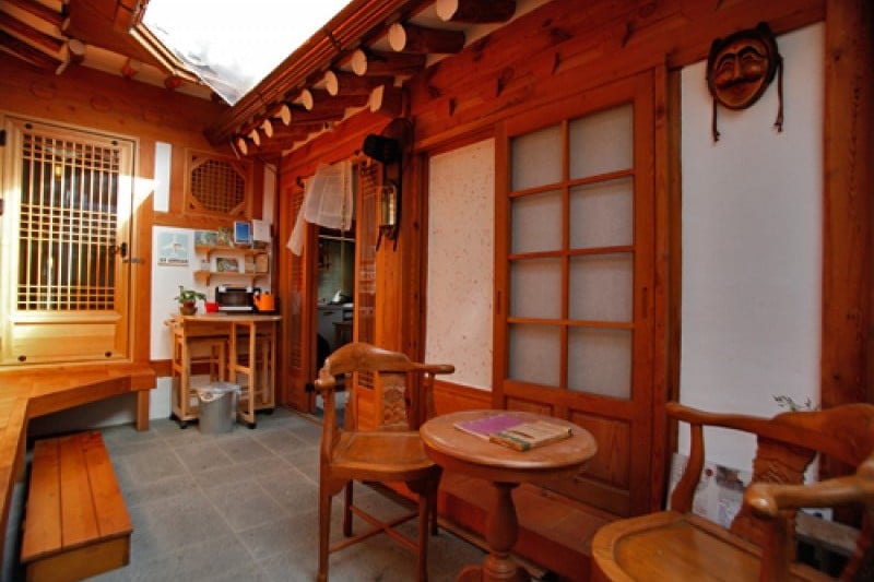 Todaki Guesthouse - Hanok Stay (한옥스테이 토다기게스트하우스)