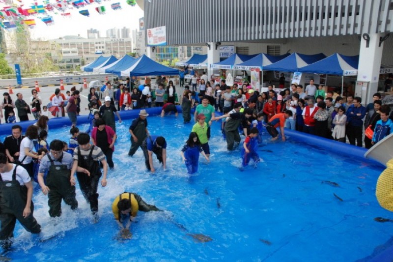 Noryangjin Fisheries Wholesale Market (4/18)