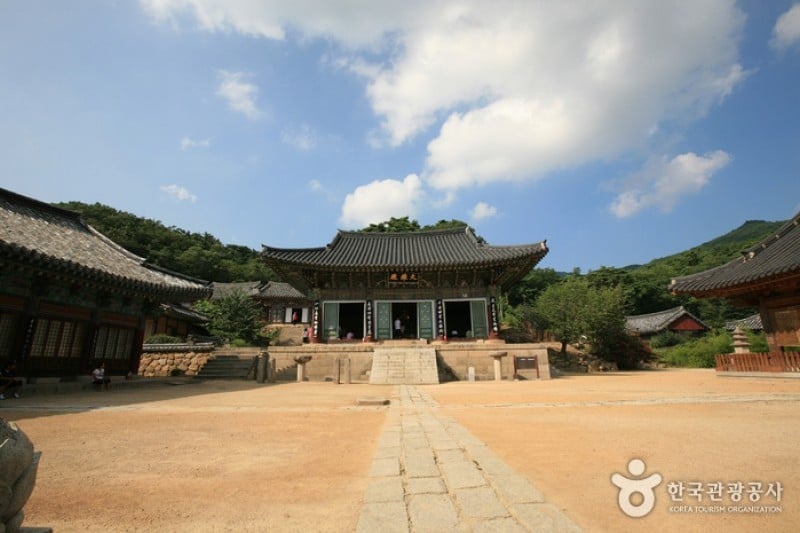 Donghwasa Temple  (3/14)