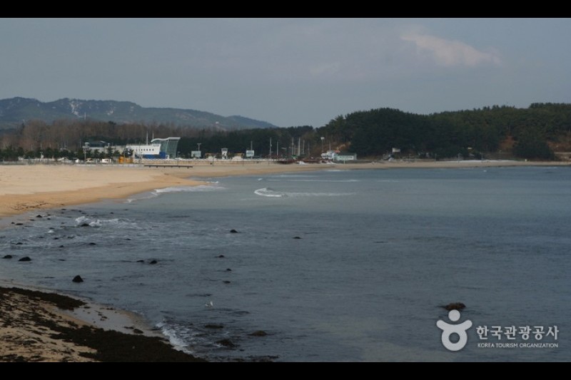 Hwajinpo Beach  (4/4)