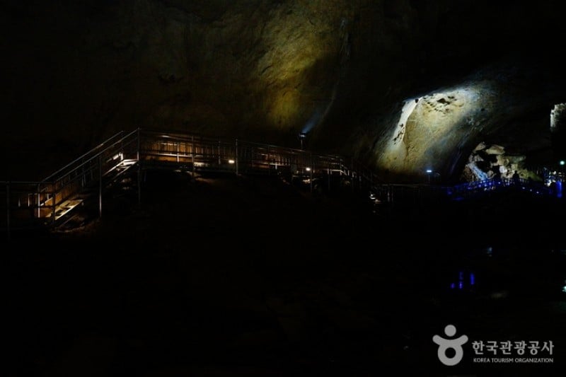 Hwanseongul Cave 